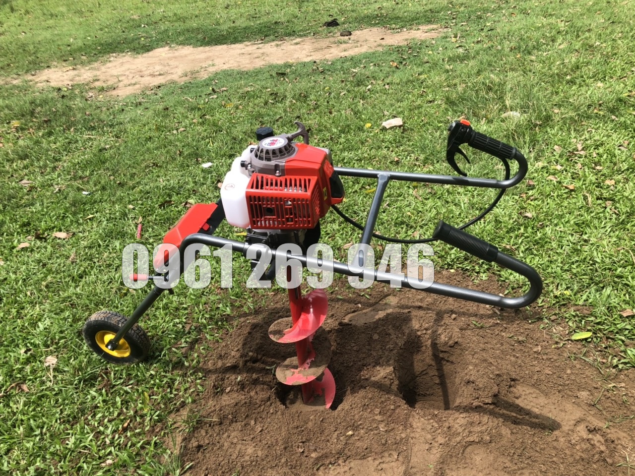 [Tặng mũi 100mm] Máy khoan đất đẩy tay Okasu 261 có bánh xe đẩy bảo hành 12 tháng  | BigBuy360 - bigbuy360.vn