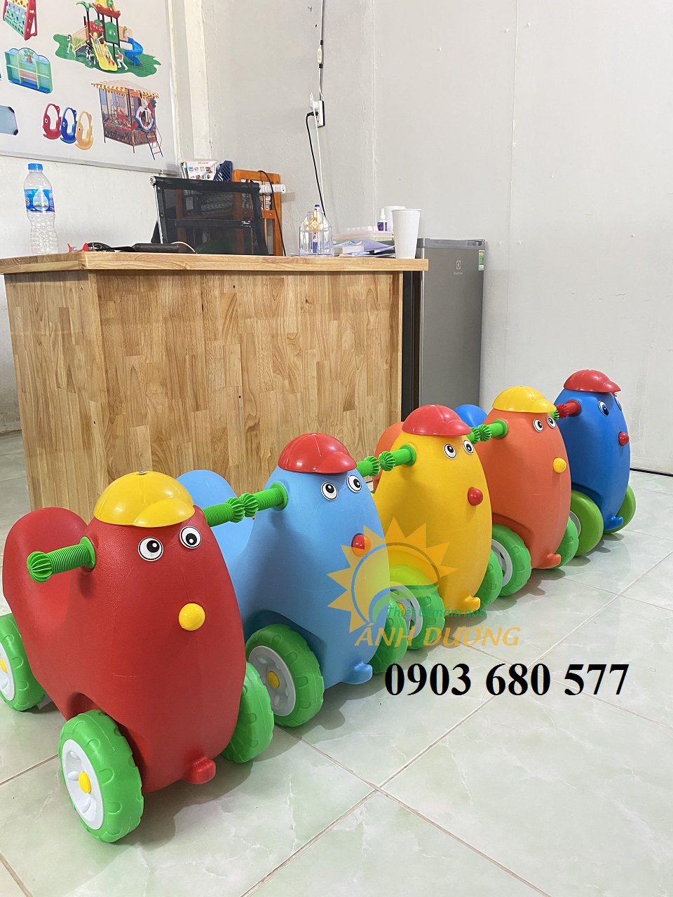 Xe chòi chân trẻ em cho trường mầm non, quán cà phê, khu vui chơi | BigBuy360 - bigbuy360.vn