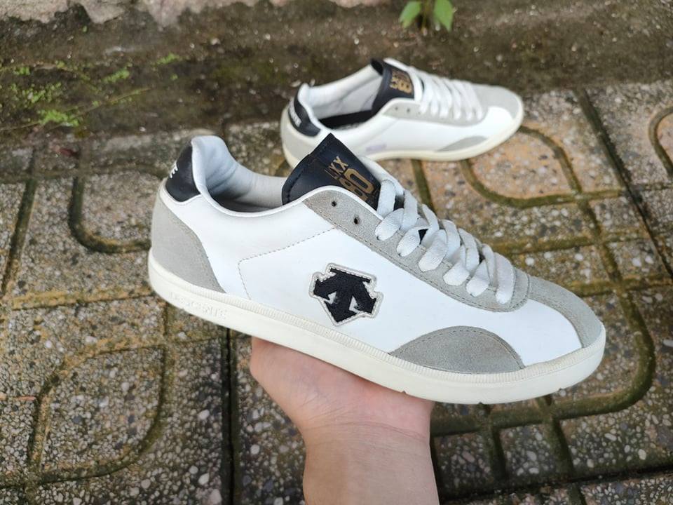 Giày thể thao DESCENTE LXXX 80 ans/years |nhắn trực tiếp ZALO  0907.130.133 để xem thêm thật nhiều mẫu mới nhé | BigBuy360 - bigbuy360.vn