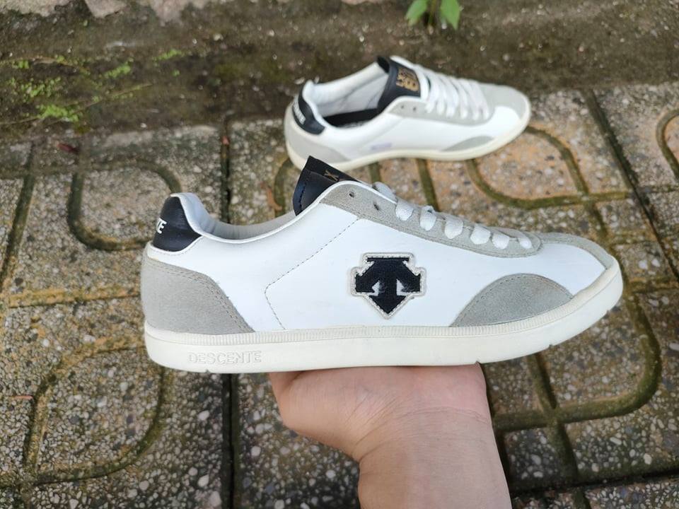 Giày thể thao DESCENTE LXXX 80 ans/years |nhắn trực tiếp ZALO  0907.130.133 để xem thêm thật nhiều mẫu mới nhé | BigBuy360 - bigbuy360.vn