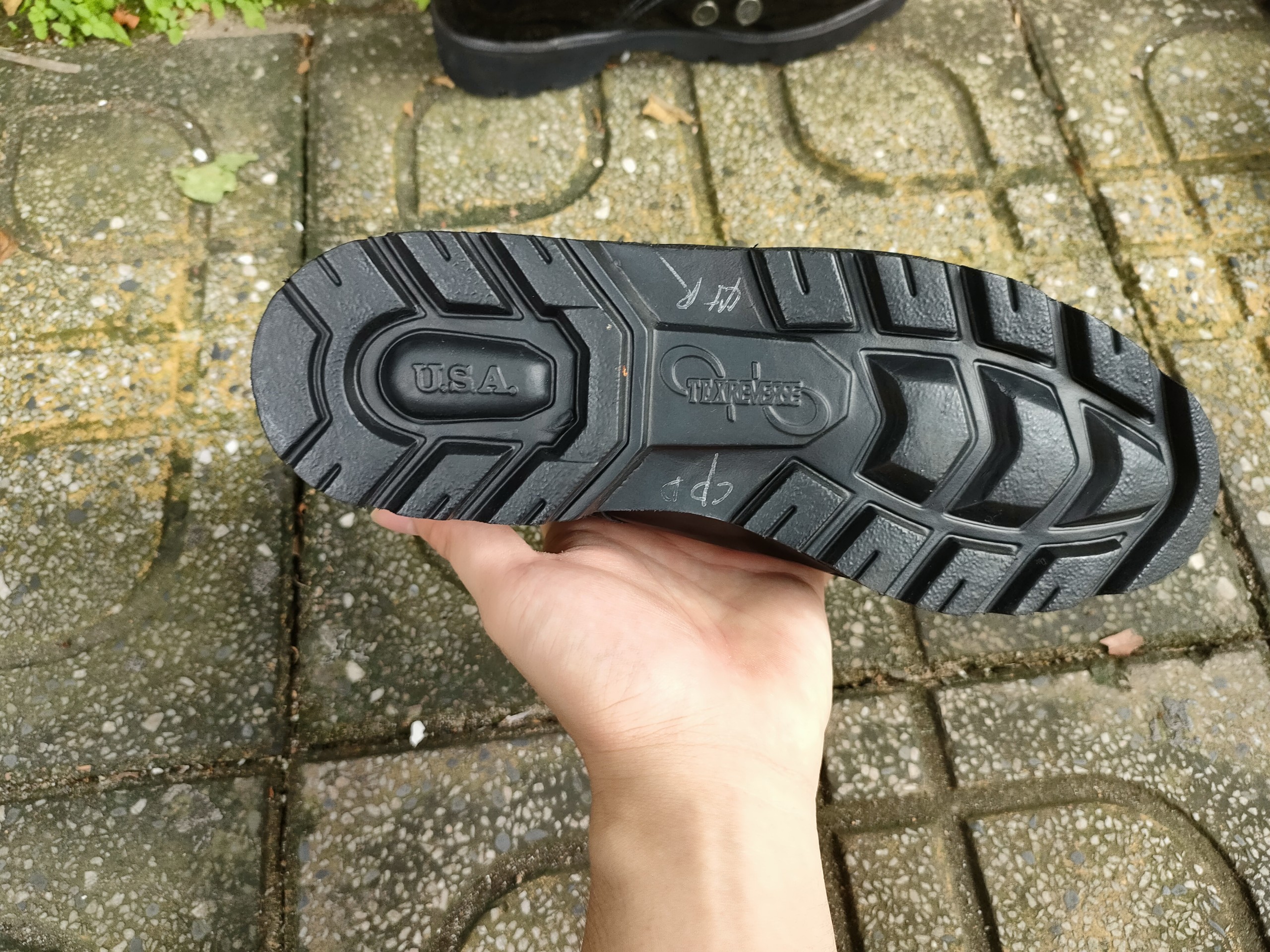 chuyên kinh doanh hàng 2hand  thể thao nam nữ giày da chính hãng tại BIÊN HÒA |ZALO 0907130133 | BigBuy360 - bigbuy360.vn